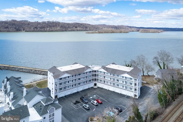 bird's eye view featuring a water view