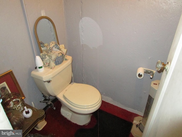 bathroom featuring toilet