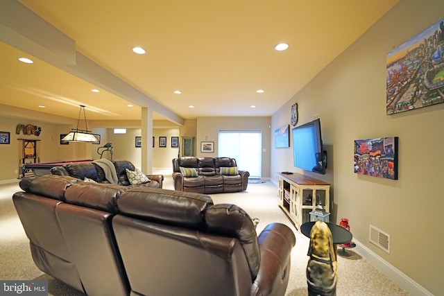 living room with baseboards, carpet, visible vents, and recessed lighting