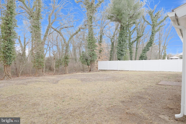 view of yard featuring fence