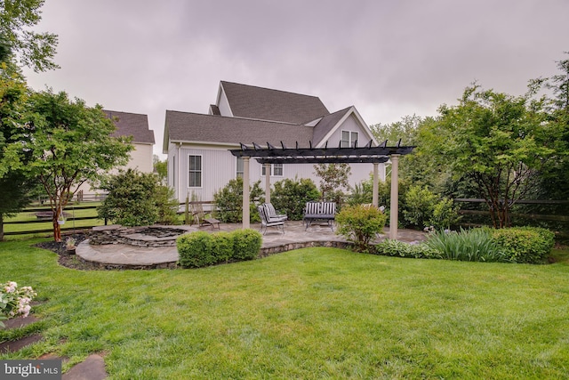 6735 Eckert Ct, Warrenton, VA 20187 - view of yard featuring a patio and a pergola