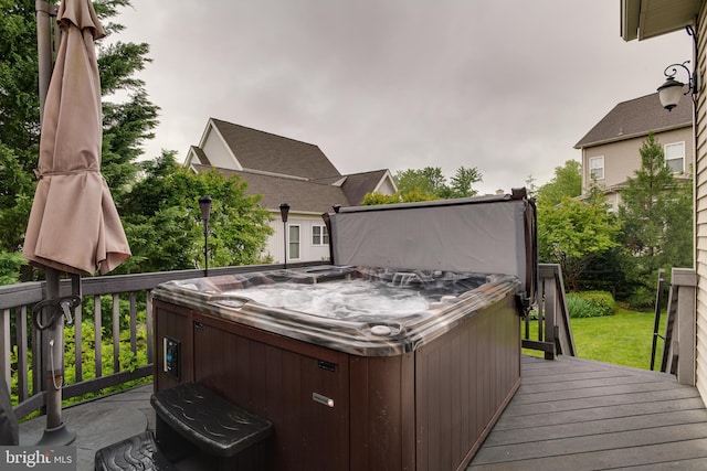 6735 Eckert Ct, Warrenton, VA 20187 - wooden terrace with a hot tub