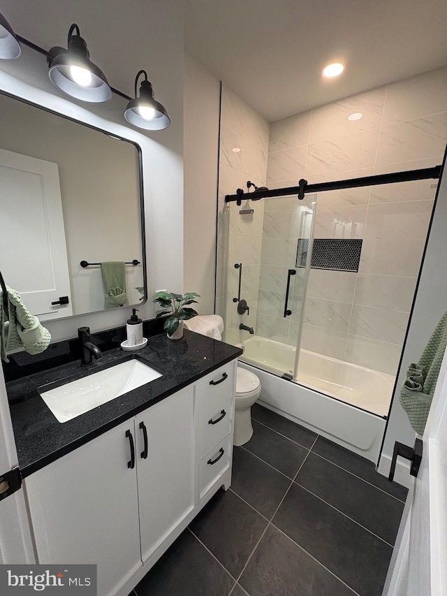 full bath featuring toilet, enclosed tub / shower combo, tile patterned floors, vanity, and recessed lighting