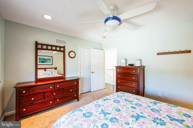 bedroom with recessed lighting, visible vents, carpet floors, and ceiling fan