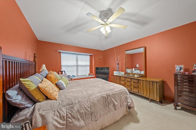 bedroom featuring carpet floors and a ceiling fan