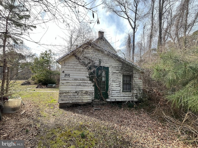 view of outdoor structure