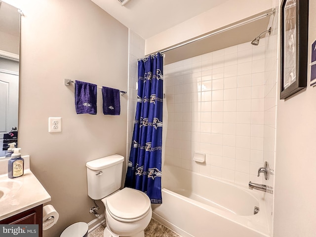 full bathroom featuring baseboards, vanity, toilet, and shower / bathtub combination with curtain