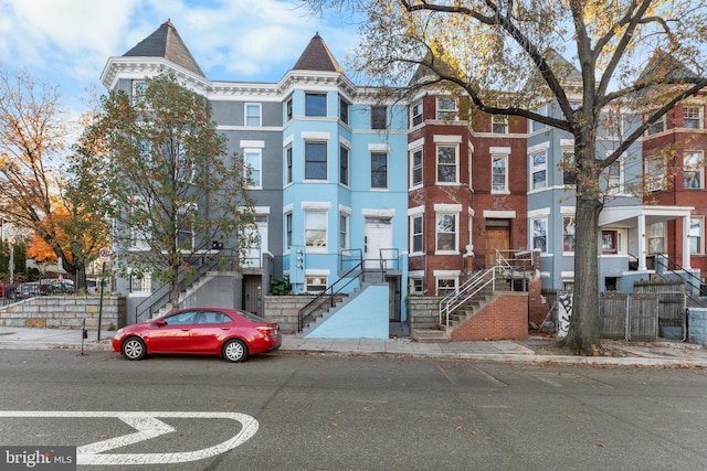 view of front facade with brick siding