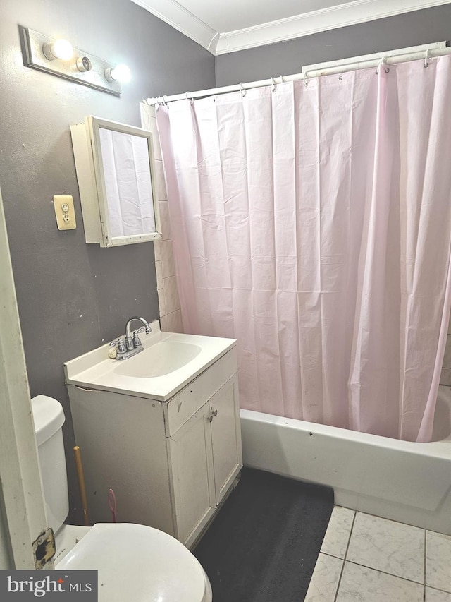 full bath featuring vanity, shower / bathtub combination with curtain, ornamental molding, tile patterned flooring, and toilet