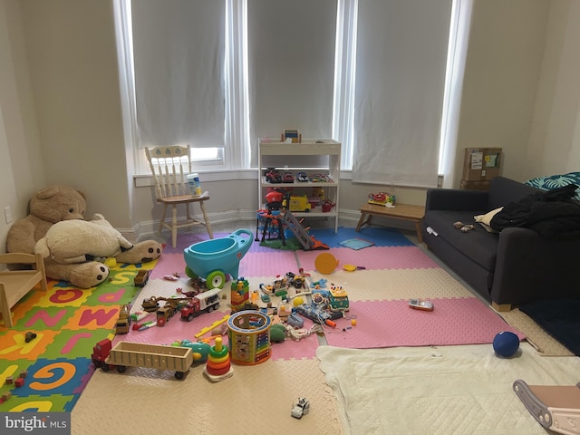 4052 Lancaster Ave, Philadelphia, PA 19104 - recreation room with baseboards