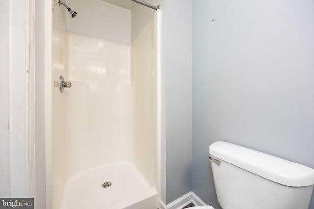 2115 Ruxton Dr, Salisbury, MD 21801 - full bath featuring a shower stall and toilet