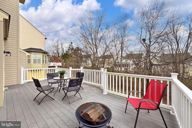 deck featuring outdoor dining space