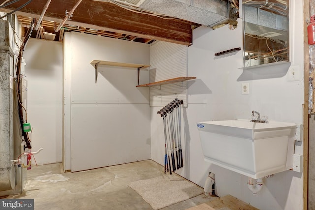 laundry room featuring a sink