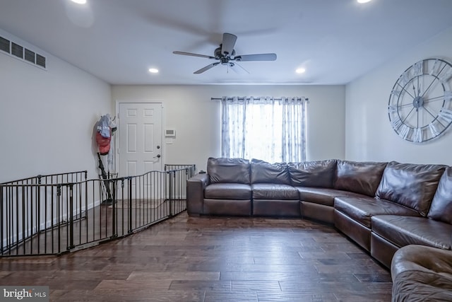 living area featuring ceiling fan, visible vents, wood finished floors, and recessed lighting