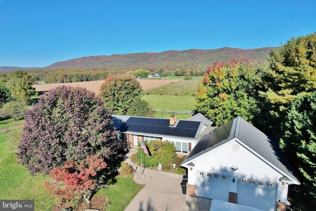 bird's eye view featuring a mountain view