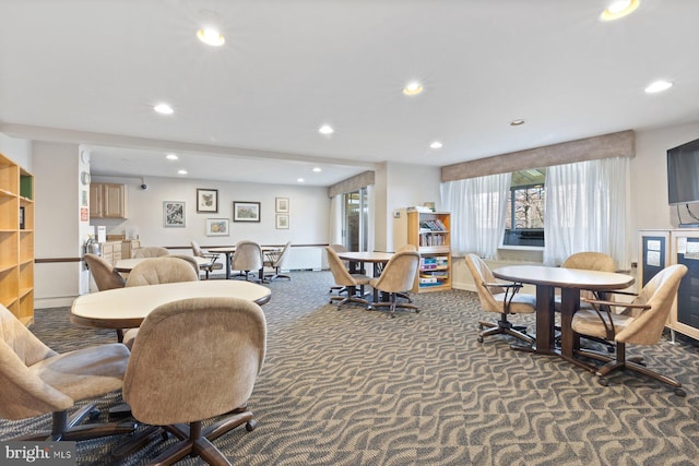 dining room featuring carpet floors, recessed lighting, and baseboards