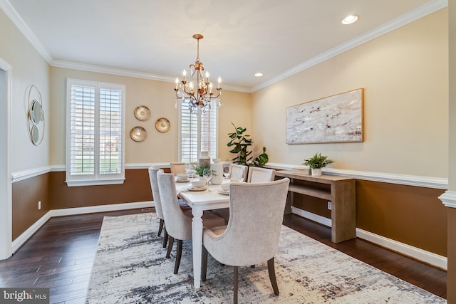 dining space with dark wood-style floors, baseboards, crown molding, and recessed lighting