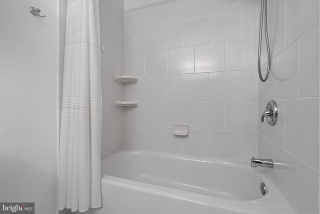 full bathroom featuring shower / tub combo