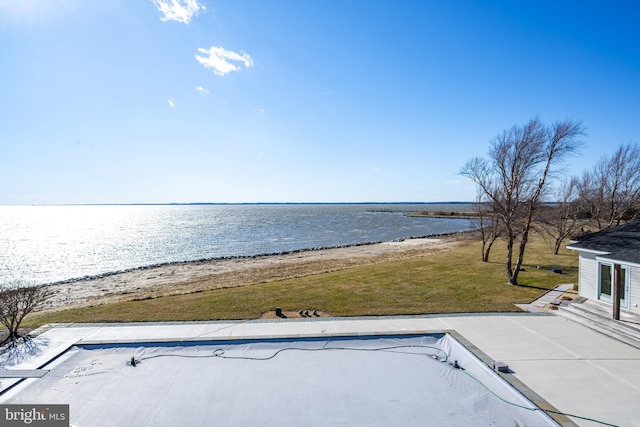 view of water feature