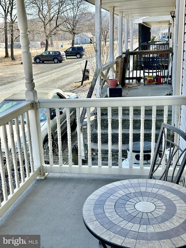 balcony with a porch