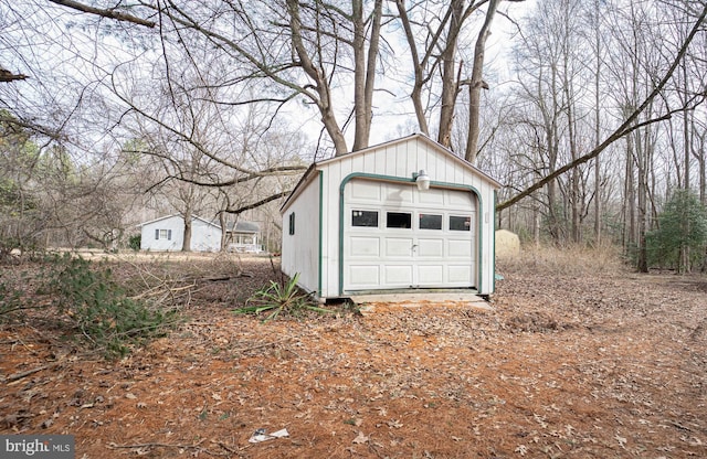 view of detached garage