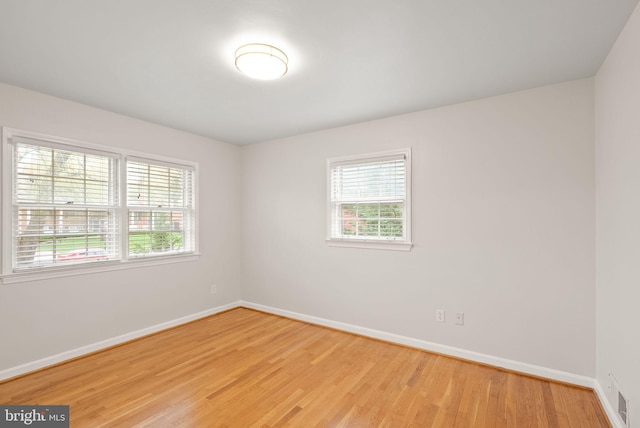 5924 Kimble Ct, Falls Church, VA 22041 - spare room with light wood-style flooring, baseboards, and visible vents