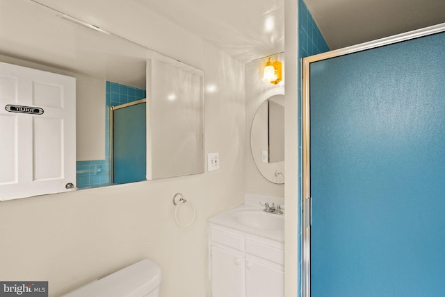 5924 Kimble Ct, Falls Church, VA 22041 - full bath featuring toilet, an enclosed shower, and vanity