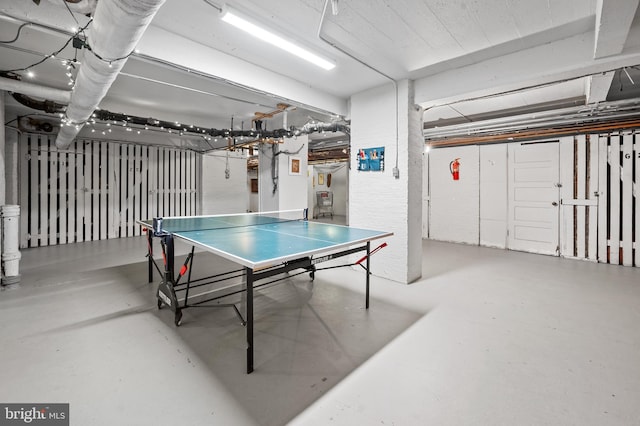 playroom with finished concrete flooring