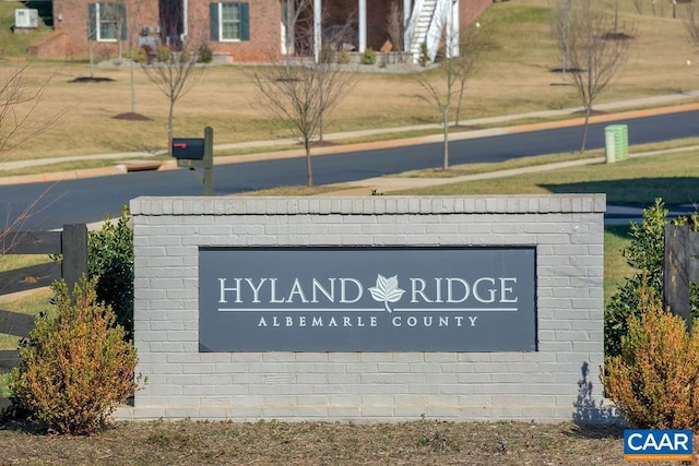 view of community / neighborhood sign