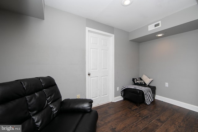 sitting room with recessed lighting, visible vents, baseboards, and wood finished floors