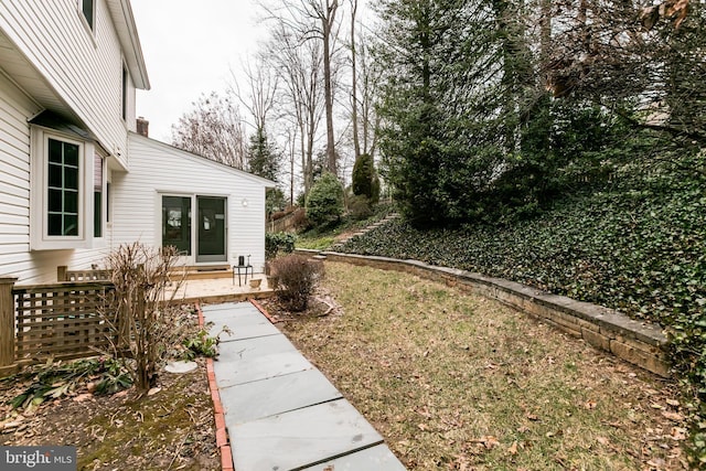 view of yard with a patio