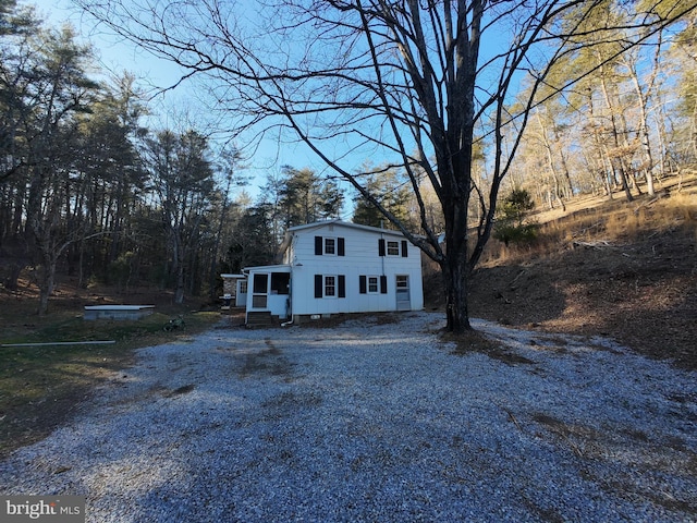 exterior space featuring driveway