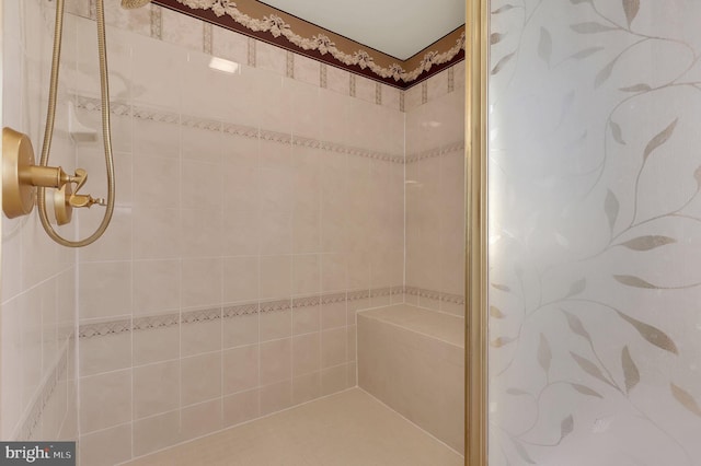 full bathroom featuring a stall shower