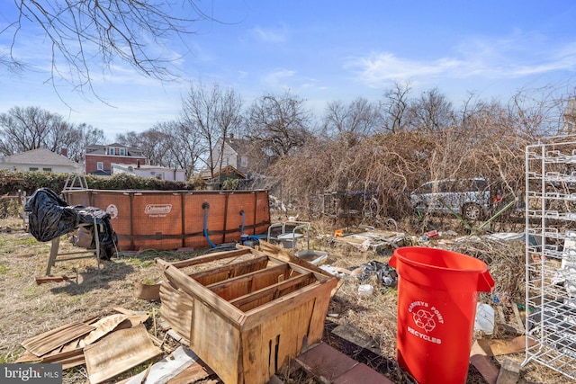 view of yard featuring a garden