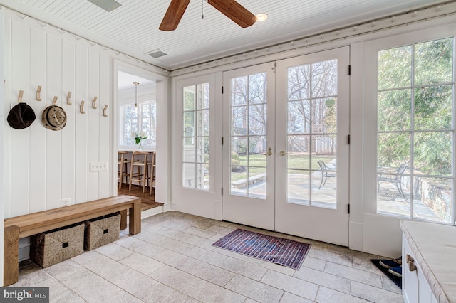 mudroom featuring visible vents and ceiling fan