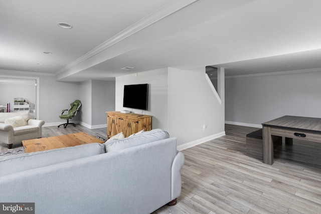 living area featuring recessed lighting, wood finished floors, baseboards, and ornamental molding