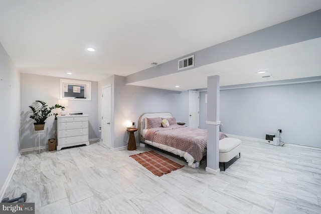 bedroom featuring visible vents, recessed lighting, and baseboards