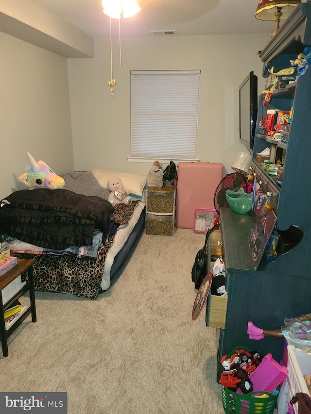 bedroom featuring carpet floors