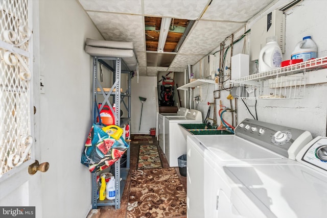 laundry room featuring laundry area and independent washer and dryer