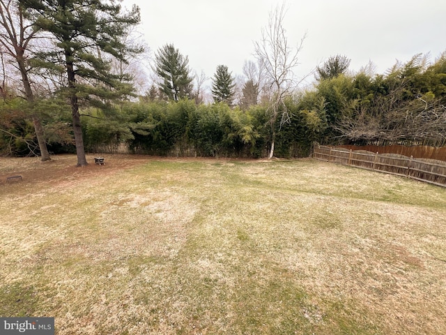 view of yard with fence