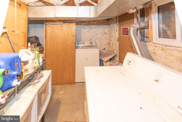 laundry room with laundry area and washer and dryer