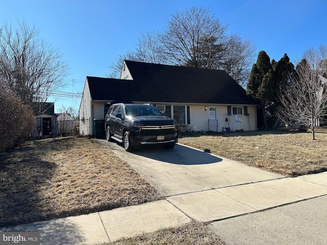 view of front of home with driveway