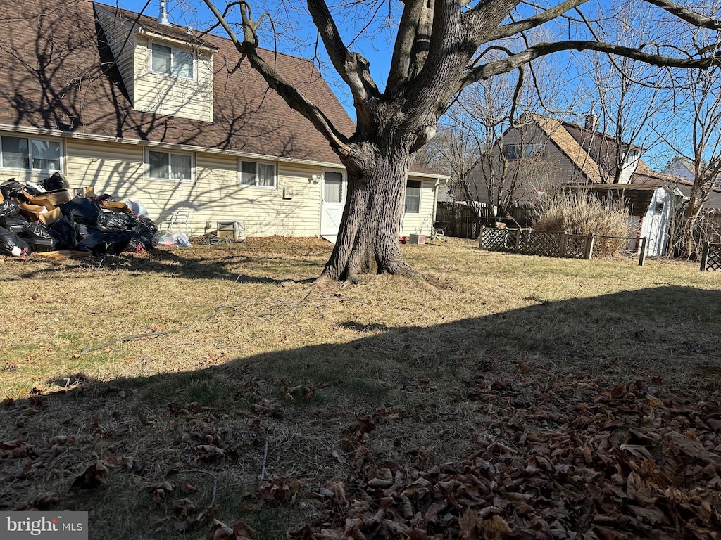 view of yard with fence