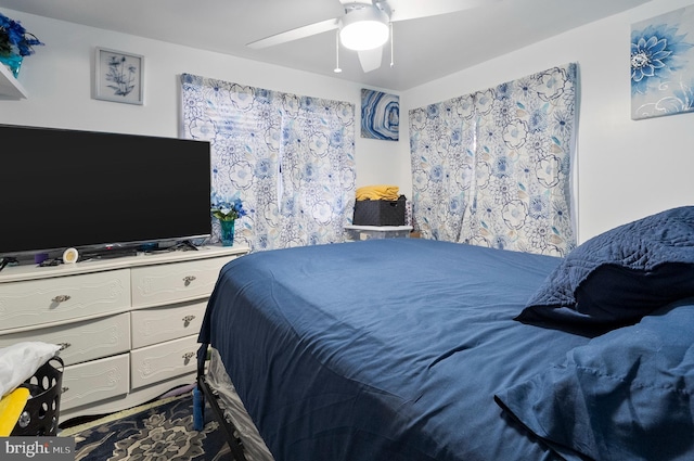 4103 Parkwood Ave, Baltimore, MD 21206 - bedroom featuring ceiling fan