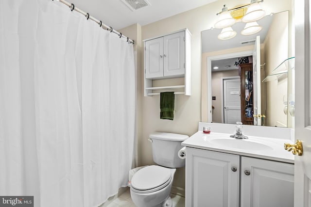 bathroom with visible vents, toilet, vanity, and an inviting chandelier