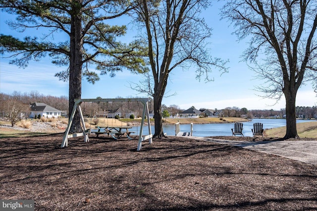 view of yard featuring a water view