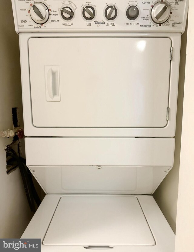 8961 Town Center Cir Unit 1-203, Upper Marlboro, MD 20774 - laundry area featuring estacked washer and dryer