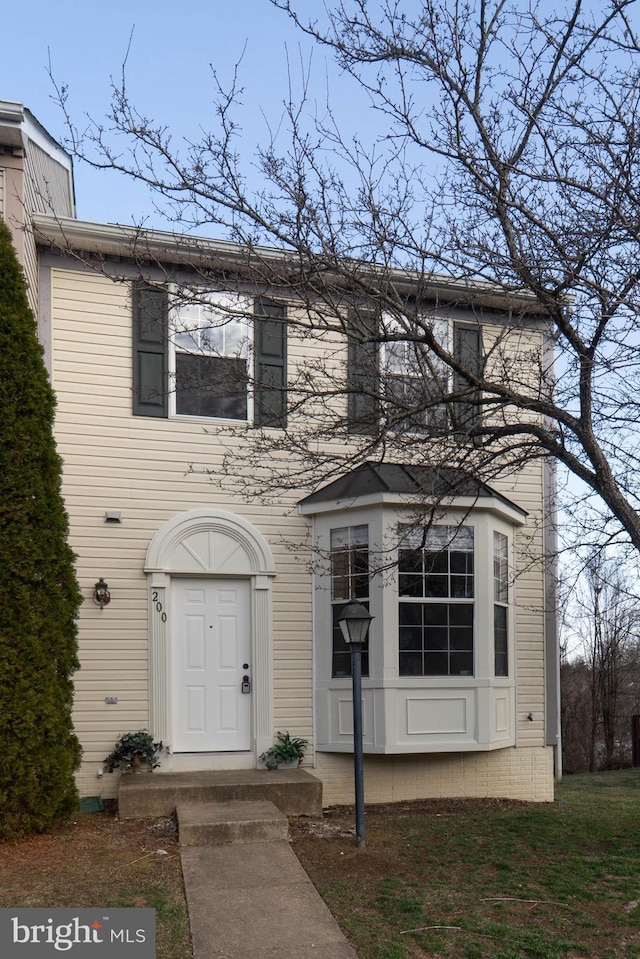 view of front facade