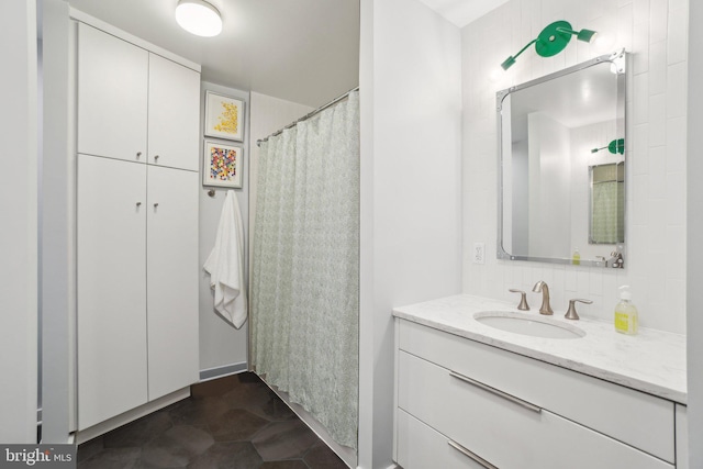 full bathroom featuring vanity