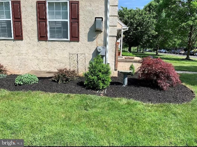 exterior space featuring a lawn